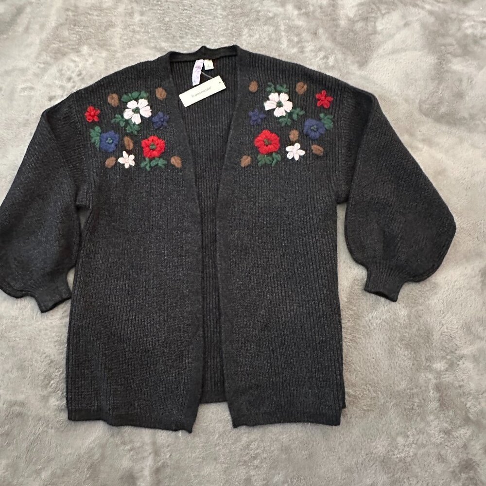 NWT Alya Chunky Embroidered Sweater Cardigan Balloon Sleeves SMALL Gray